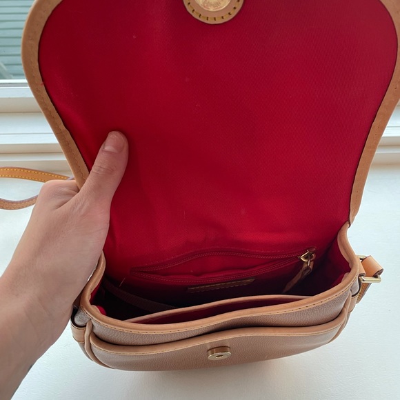 Dooney and Bourke crossbody bag - Picture 7 of 10